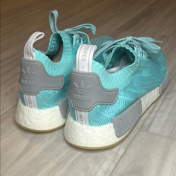 adidas gazelle silver green womens Adidas NMD R1 Sea Crystal (W) main image 0
